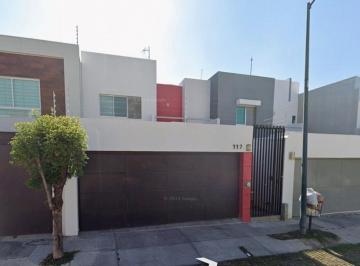 Casa de 3 habitaciones, Colima · Casa en Venta en Residencial Esmeralda Nte Colima