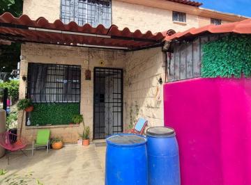 Casa · 72m² · 3 Recámaras · 1 Estacionamiento · Casa en Valle del Palmar Lll, La Venta Cond.7