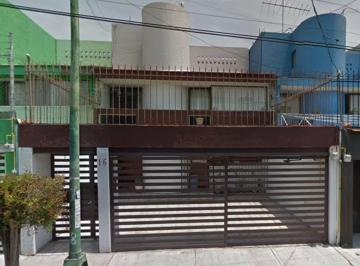 Casa de 3 habitaciones, Tlalpan · ¡Venta de Excelenete Casa! Coapa, Tlalpan
