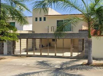 Casa de 3 habitaciones, Puerto Vallarta · Casa en Venta Ubicada en Fluvial Vallarta