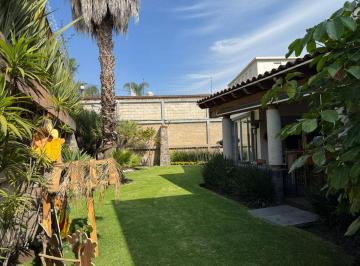 Casa de 3 habitaciones, San Andrés Cholula · Casa en Venta Zavaleta en Exclusivo Fraccionamiento con Jardín