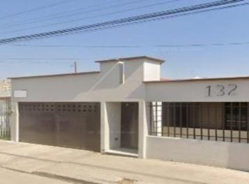 Casa de 3 habitaciones, Aguascalientes · Hermosa Casa Para Vivir en Una de Las Zonas Residenciales con Mejor Ubicacion de Aguascalientes