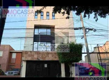 Oficina · 580m² · 5 Estacionamientos · Edificio Comercial - Héroes de Chapultepec