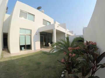 Casa · 236m² · 3 Recámaras · Casa en Fraccionamiento Real Campestre