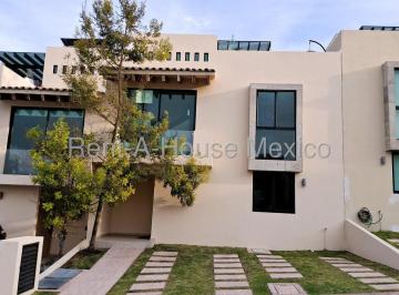 Casa de 4 habitaciones, El Marqués · Casa en Venta en Zibata, Queretaro, Mexico.