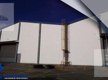 Bodega comercial · 2074m² · 6 Estacionamientos · Bodega en Renta en Apodaca Nl