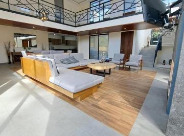 Casa en condominio de 5 habitaciones, Valle de Bravo · Renta de Casa en Avandaro