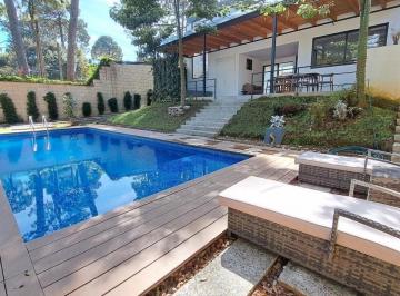 Casa en condominio de 5 habitaciones, Valle de Bravo · Casa en Renta, Avandaro