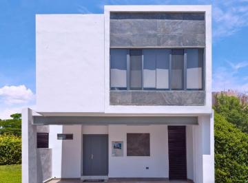Casa de 3 habitaciones, Monterrey · Tu Hogar en Cumbres con Amplios Espacios - Amenidades y Seguridad 24/7