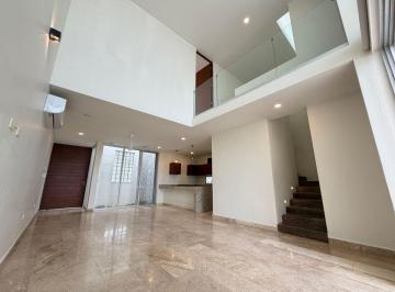 Casa 212m² Renta Fraccionamiento Las Américas · Casa de 3 Habitaciones con Una en Planta Baja – Norte de Mérida