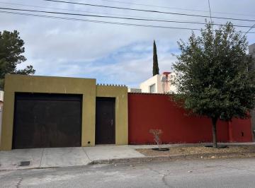 Casa · 210m² · 3 Recámaras · 4 Estacionamientos · Venta o Renta de Casa de un Piso en Col Panamericana Cerca de D1