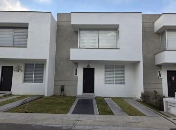 2909320476af886b15f03d41e67ea1352246ddf13d5c91fe0b17a6097e0dee54 · Casa en Venta en Zinacantepec