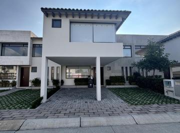 Casa en condominio · 237m² · 3 Recámaras · 2 Estacionamientos · Casa en Venta Modelo Toledo, Virreyes, Calimaya