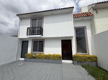 Casa · 203m² · 4 Recámaras · 2 Estacionamientos · Casa en Venta, Paseo de La Asunción - Metepec