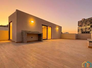 Casa · 224m² · 3 Recámaras · 2 Estacionamientos · Casa en Venta en Parque Cuernavaca, con Amplio Roof Garden
