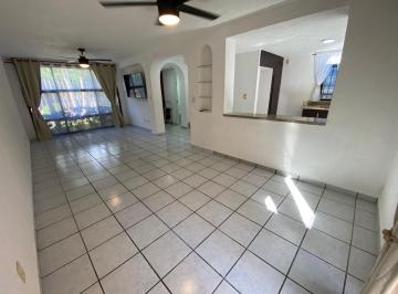 Casa · 184m² · 3 Recámaras · 2 Estacionamientos · Vendo Linda Casa Centrica en Residencial Ibiza Sm 18 de 3 Rec en Esquina