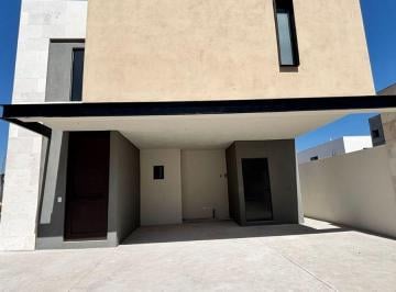 Casa de 4 habitaciones, Saltillo · Casa en Venta Oriente $3 050,000
