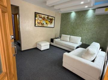 Casa de 6 habitaciones, Benito Juárez · Casa con 6 Recámaras de 140 m² Superficie de Terreno en Venta en Supermanzana 325