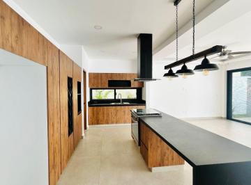 Casa de 4 habitaciones, Benito Juárez · Hermosa Casa en Renta o Venta en Vía Cumbres Av Huayacan