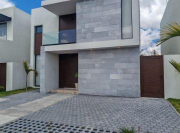 Casa · 190m² · 3 Recámaras · 2 Estacionamientos · Casa en Venta en Velasur, Corregidora, Querétaro