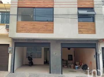 Casa · 325m² · 3 Recámaras · 2 Estacionamientos · Casa en Venta en Fraccionamiento Reforma Veracruz