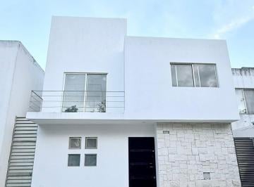 Casa · 140m² · 3 Recámaras · Casa en Venta en Jade Residencial 3 Recámaras