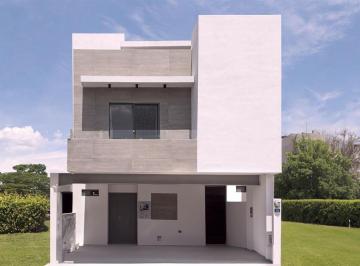 Casa de 3 habitaciones, García · Casa Nueva en Cumbres | 3 Niveles + Roof Garden