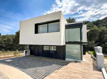 f7bea1c1404f563545494c920a3992cfe9a5dd70b535bb0c364a3e371859a3cf · Estrena Preciosa Casa en Bosque de Oliva Bosque Real
