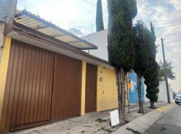 Casa · 240m² · 4 Recámaras · 2 Estacionamientos · Casa en Venta en Lomas Lindas Atizapan