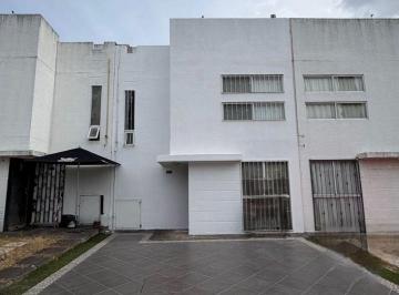 Casa de 3 habitaciones, Morelia · Casa en Venta a un Costado de Bonanza