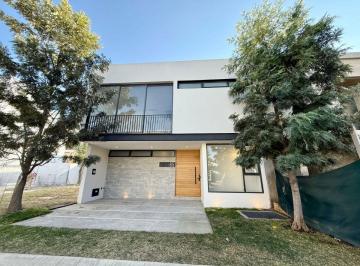 Casa de 3 habitaciones, Zapopan · Casa en Venta, Solares Privanza Ponto