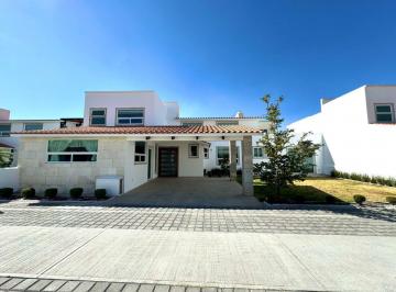 Casa de 4 habitaciones, Metepec · Casa en Venta en Metepec