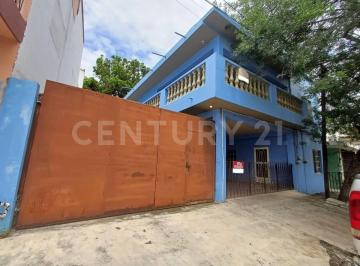 Casa · 350m² · 5 Recámaras · 3 Estacionamientos · Casa en Venta | El Cercado | Santiago, Nuevo Leon