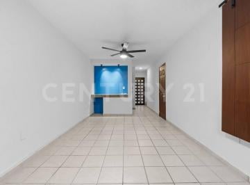 Casa · 76m² · 2 Recámaras · 1 Estacionamiento · Casa Golondrina 105 - Ubicación, Confort y Versatilidad en un Solo Lugar.