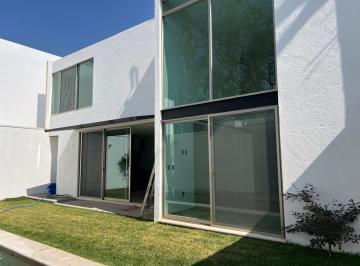 Casa · 260m² · 3 Recámaras · 2 Estacionamientos · Casa Nueva en Fracc. con Vigilancia. Tetela del Monte, Cuernavaca