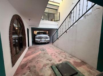 Oficina · 200m² · 8 Recámaras · 3 Estacionamientos · Renta Oficina Col. San Juan de Las Huertas