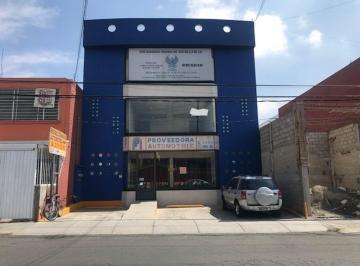 Local comercial · 128m² · 1 Estacionamiento · Renta de Local Toluca Wenceslao X Terminal Toluca