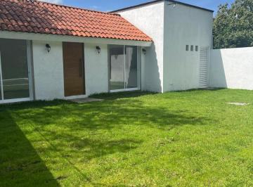 Casa · 203m² · 4 Recámaras · 6 Estacionamientos · Casa en Venta Ixtapan de La Sal Rancho San Diego