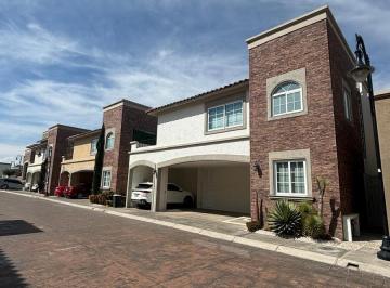 Casa en condominio · 3 Recámaras · 5 Estacionamientos · Casa en Condominio en Fraccionamiento Portofino Metepec