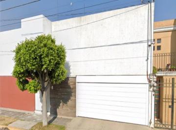 Casa de 4 habitaciones, Puebla · Hermosa Casa en Venta en Jardines de San Manuel