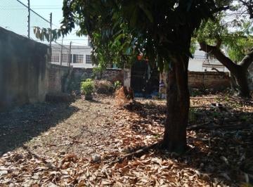 Terreno / Lote · 895m² · Terreno Venta en La Carolina Cerca Los Laureles