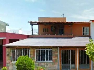 Casa de 1 habitación, Manzanillo · Hermosa Casa en Excelente Zona en Manzanillo Colima