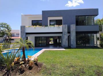Casa de 5 habitaciones, Emiliano Zapata · En Venta Hermosa Casa en Fraccionamiento Paraiso Country Club Cuernavaca.