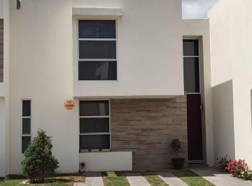 Casa · 140m² · 4 Recámaras · 2 Estacionamientos · Casa en Venta Modelo Acacia en P. Natura, con Lavanderia Cerrada, Canceles de Vidrio Templado