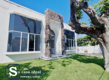 Casa de 3 habitaciones, Atlatlahucan · Hermosa Casa Dentro de Fraccionamiento Lomas de Cocoyoc