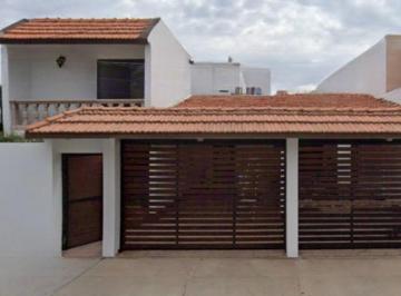 Casa de 4 habitaciones, Chihuahua · Hermosa Casa en Zona Exclusiva en Lomas - Campestre Chih.