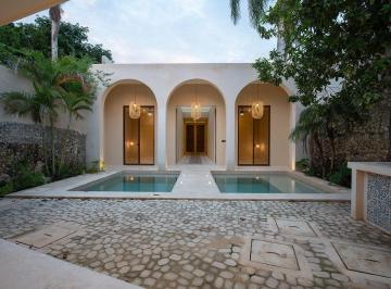 2400caeb430ce1c89572ab4fa3e4dd5bbe4aa9038f80adf57e4547fd5de2c49d · Casa en Venta de 4 Recámaras en El Centro de Mérida, Yucatán