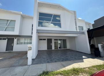 Casa · 184m² · 3 Recámaras · 2 Estacionamientos · Casa en Venta en Britania Residencial