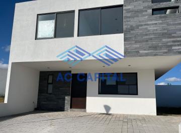 Casa · 210m² · 3 Recámaras · 2 Estacionamientos · Casa Venta Ciudad Maderas, El Marqués, 3 Rec Familyrooom, 210 m² Construcción