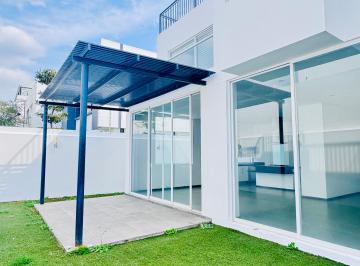 Casa en condominio de 4 habitaciones, Tlajomulco de Zúñiga · Hermosa Casa Fraccionamiento La Rioja, Frente a Parque!